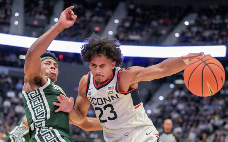 Best-bets for April 4: final-four, “SNL” and Moses