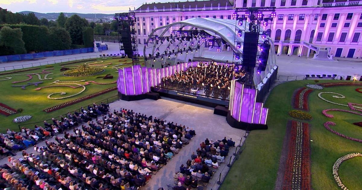 Best-bets for Aug. 28: Viennese beauty, American football and a jerk