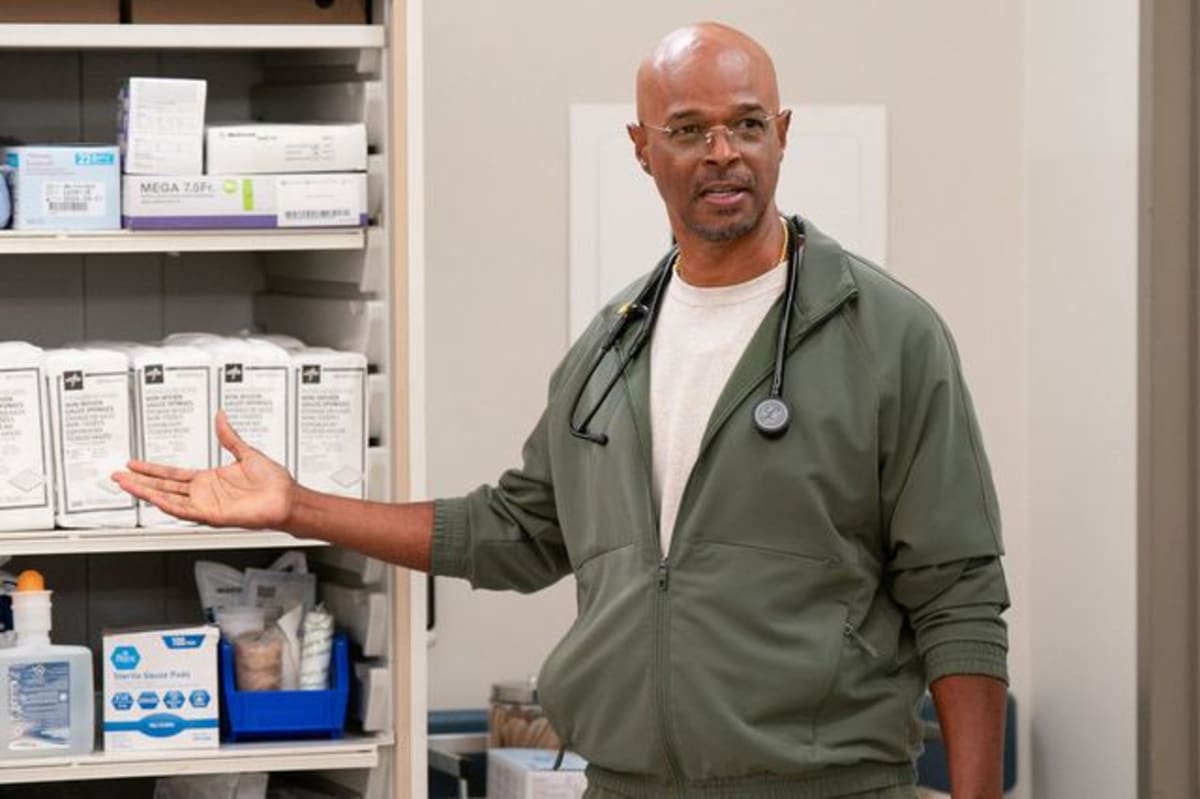 Best-bets for Nov. 2: season-openers for two comedies